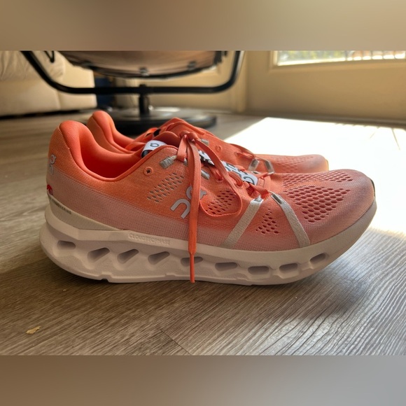 On Cloudsurfer Running Shoes Men’s 9 Orange White Lightweight Trainers - Picture 5 of 11